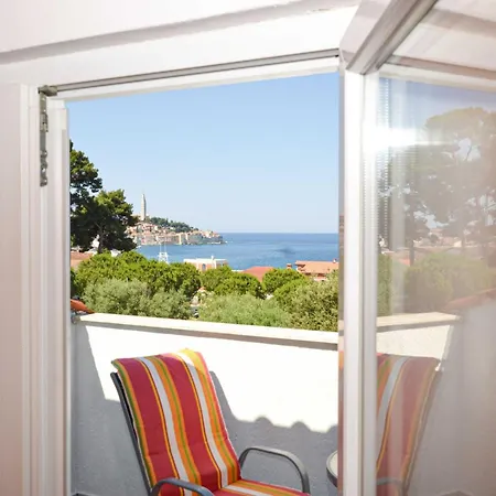 شقة Classic And Elegant With Balcony *
