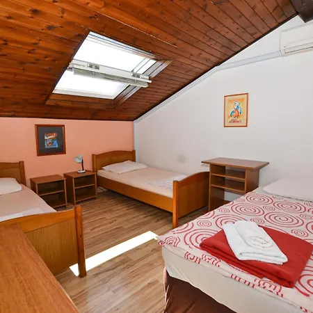 Classic And Elegant With Balcony Rovinj
