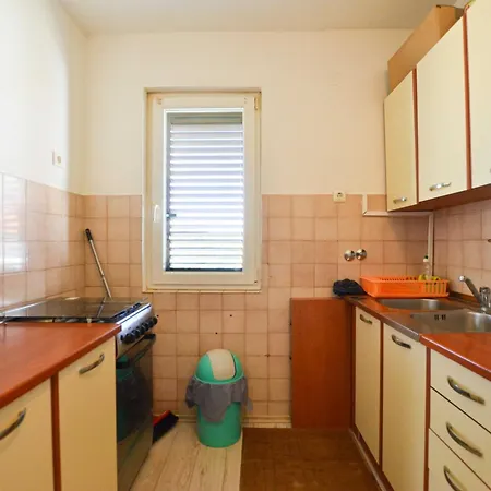 Classic And Elegant With Balcony Apartment *